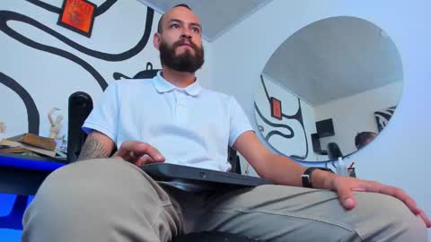 Andrs   -                   online show from November 29, 12:12 am