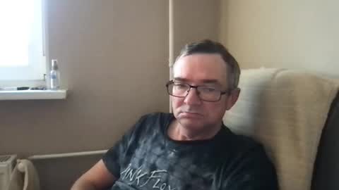 Snapshot of andreass60 chatting on January 28, 7:53 am andreass60 online show from January 28, 7:53 am