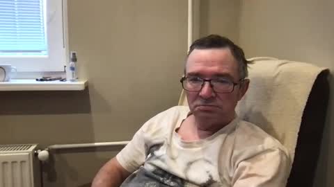 Snapshot of andreass60 chatting on February 3, 7:07 am andreass60 online show from February 3, 7:07 am