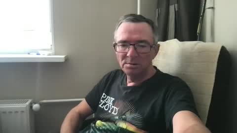 Snapshot of andreass60 chatting on September 25, 8:35 am andreass60 online show from September 25, 8:35 am