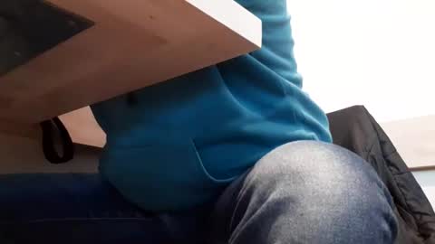 Snapshot of andrecool979 chatting on December 18, 11:34 am Andre online show from December 18, 11:34 am