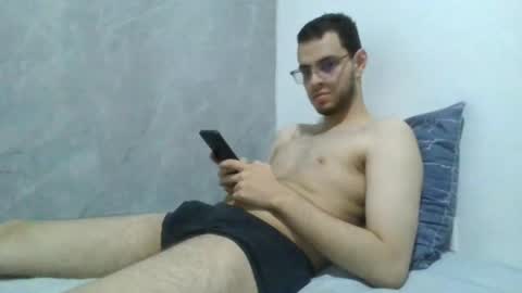 andres129494 online show from April 20, 1:52 am