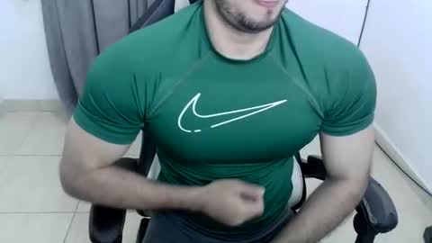 andres180950734 online show from March 30, 12:17 pm