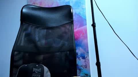 insta andres clark  online show from February 7, 6:13 pm