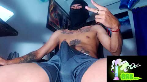 Snapshot of andres_cond chatting on October 25, 2:02 am Andrs   o online show from October 25, 2:02 am