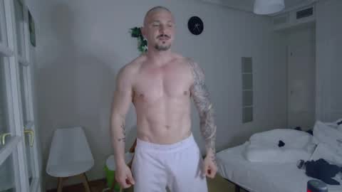 andres_dasli online show from March 31, 9:49 pm