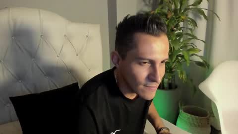 andres_marinn online show from January 15, 11:19 pm