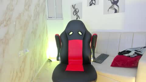 andres_stud online show from September 27, 8:45 am