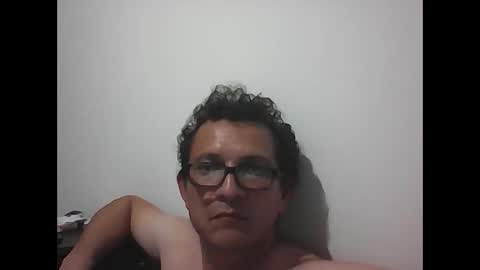 andresfloga online show from September 10, 4:00 am