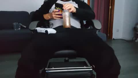 Andreu online show from December 21, 11:45 pm