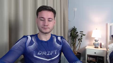 Snapshot of andrew2305 chatting on September 26, 4:48 pm Justin Andrew online show from September 26, 4:48 pm