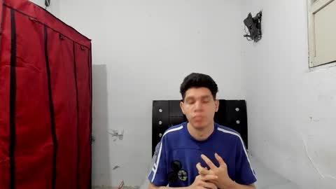 andrew_2811 online show from February 10, 9:58 am