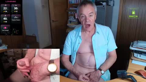 Snapshot of andrew_9999 chatting on October 9, 10:58 pm Andrew online show from October 9, 10:58 pm