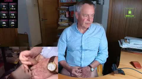 Snapshot of andrew_9999 chatting on October 19, 11:19 pm Andrew online show from October 19, 11:19 pm