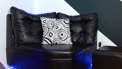 Andrew G online show from October 19, 2:31 pm