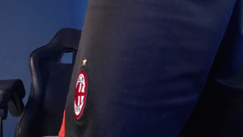 Andrew online show from December 2, 6:19 pm