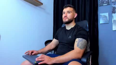 Andrew Diaz online show from November 26, 8:50 am