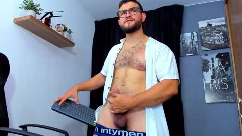 Andrew Diaz online show from December 19, 7:38 am