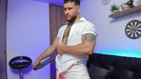 Snapshot of andrewdiaz_ chatting on October 24, 6:48 am Andrew Diaz online show from October 24, 6:48 am