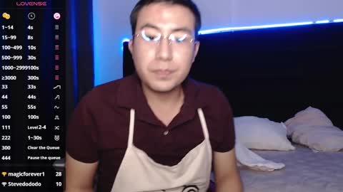 andrewmhilton_ online show from February 4, 1:13 am