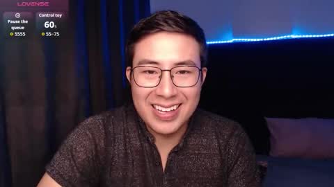 andrewmhilton_ online show from March 2, 6:14 am