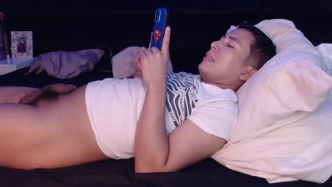 andrewmhilton_ online show from December 21, 7:45 am