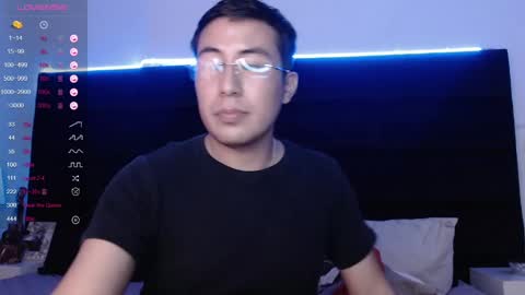 andrewmhilton_ online show from December 5, 2:53 am