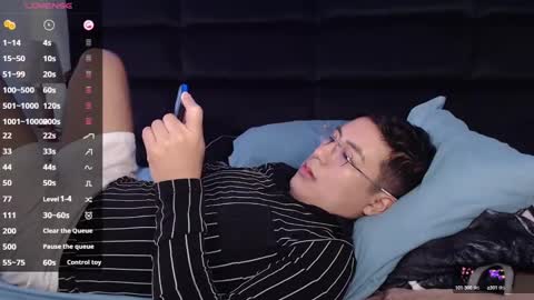 andrewmhilton_ online show from March 6, 6:37 pm