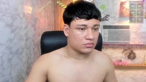 Andrew online show from October 18, 10:04 pm