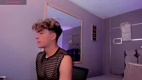 Snapshot of andrius_24 chatting on January 26, 1:04 pm      online show from January 26, 1:04 pm