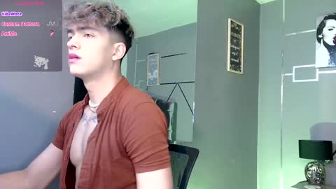 Snapshot of andrius_24 chatting on December 6, 12:38 pm      online show from December 6, 12:38 pm