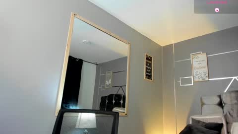 Snapshot of andrius_24 chatting on February 3, 1:19 pm      online show from February 3, 1:19 pm