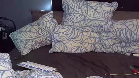 Snapshot of andrjoer chatting on September 26, 10:13 am andrjoer online show from September 26, 10:13 am