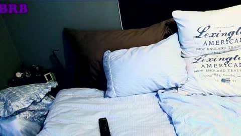 Snapshot of andrjoer chatting on February 9, 1:56 am andrjoer online show from February 9, 1:56 am