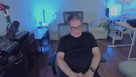 Andrew online show from December 4, 12:39 am