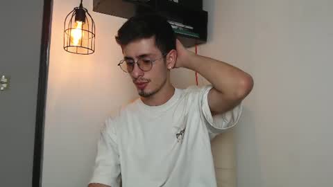 andy_collins__ online show from July 14, 1:07 am