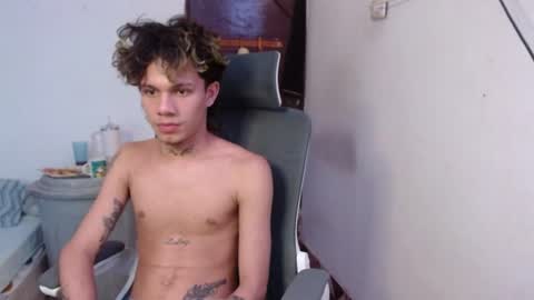 andy_dan1 online show from July 7, 7:09 am