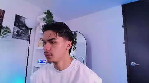 andypalmerr online show from July 7, 11:36 am