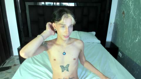 Andy online show from December 9, 9:44 pm