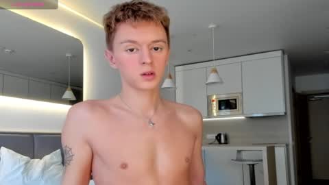 angel_andreww online show from January 29, 9:55 am