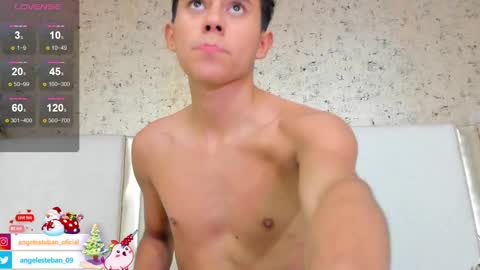 ngel Esteban  online show from December 18, 4:42 am