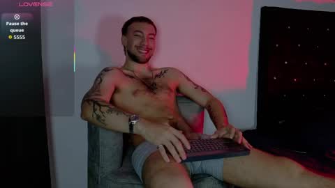 angel_kyrozz online show from April 30, 7:32 pm