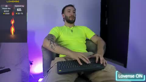 angel_kyrozz online show from June 19, 7:19 pm