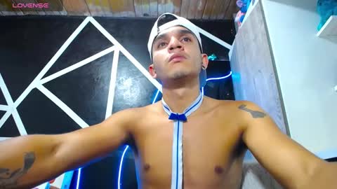 Snapshot of angel_latinboy chatting on February 21, 2:50 am Angel online show from February 21, 2:50 am