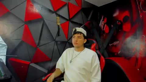 Angel online show from November 23, 9:15 pm