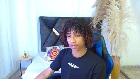 Angel online show from February 13, 9:31 pm