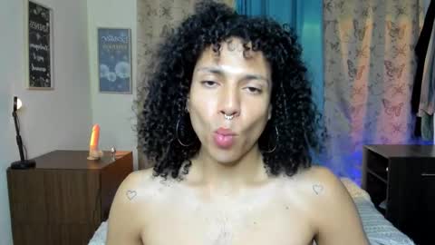 angelwhitte online show from January 7, 12:48 am