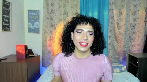 angelwhitte online show from December 14, 7:37 am