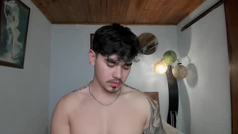 Snapshot of angelx_fox chatting on December 13, 5:27 am Angel Fox online show from December 13, 5:27 am