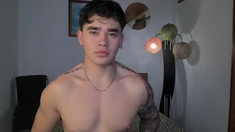 Snapshot of angelx_fox chatting on January 1, 5:44 pm Angel Fox online show from January 1, 5:44 pm